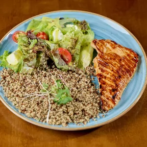 Filet de frango grelhado/ Grilled chicken fillet