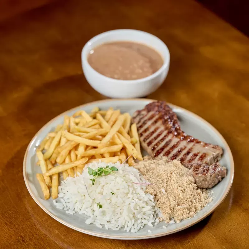 Bife da casa / House steak