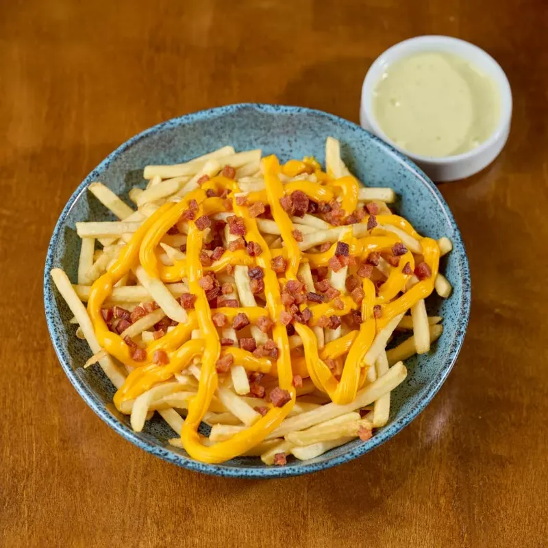 Batata com cheddar e bacon
