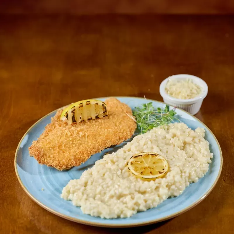 Milanesa de filet mignon/ Filet mignon Milanese