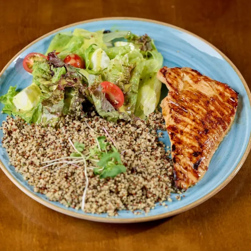 Filet de frango grelhado/ Grilled chicken fillet