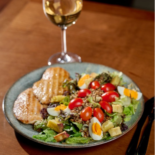 SALADA PROTEM E FRANGO PROTEM
